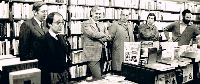 Presentando el libro de Antton Pérez de Calleja, con García Egocheaga, Madariaga, Jauregui y Olaverri.